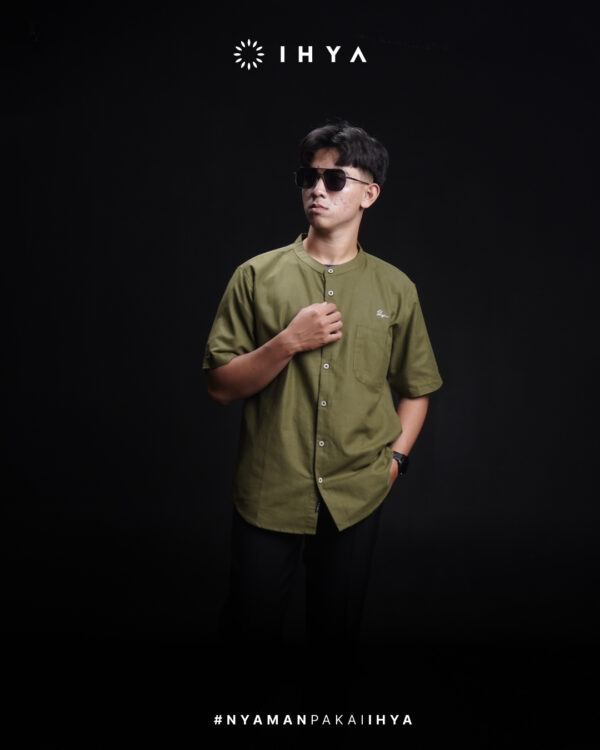 Kemko Azhar Olive – Baju Koko Lengan Pendek Pria Dewasa Olive - Image 3